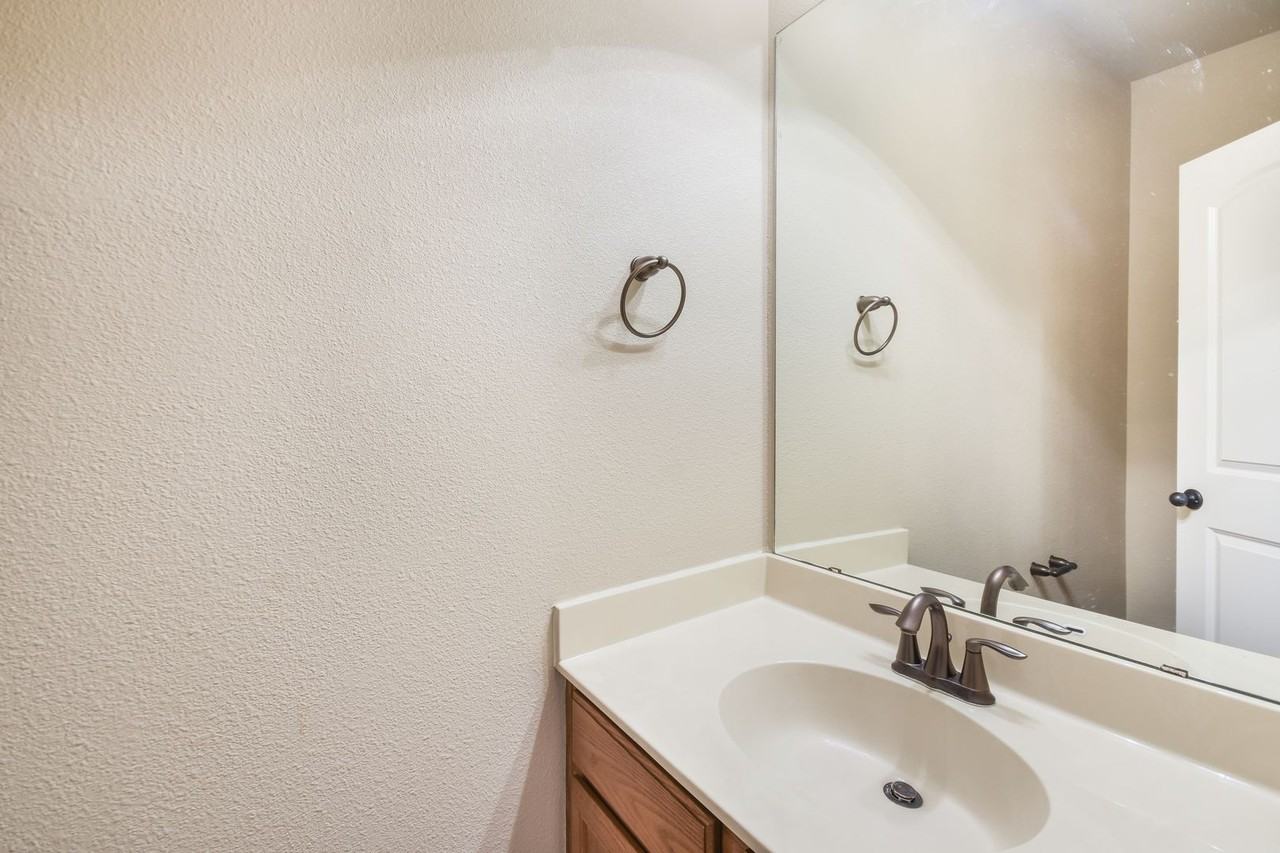 1420 Muirfield Bend Dr - Photo 2 of 28