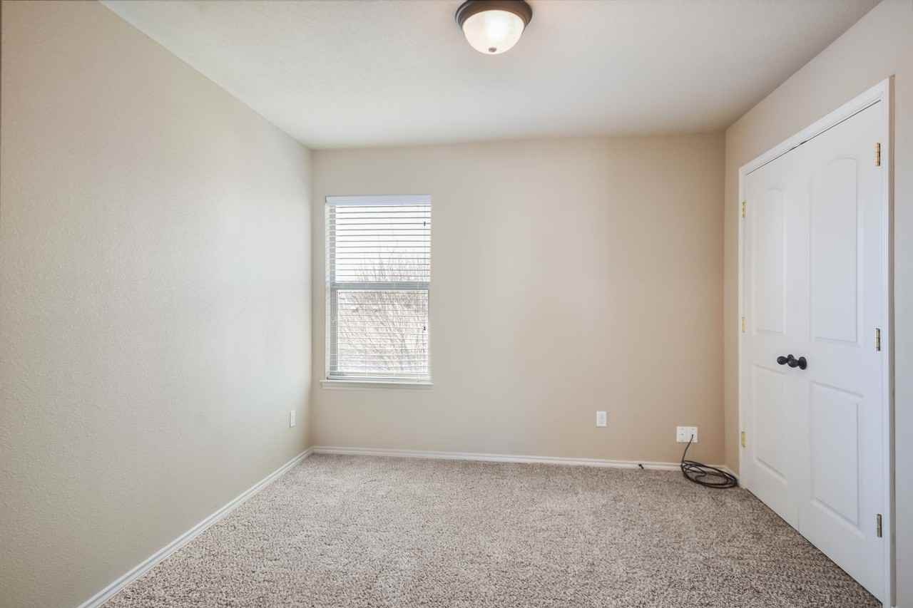 1420B Muirfield Bend Dr - Photo 5 of 28