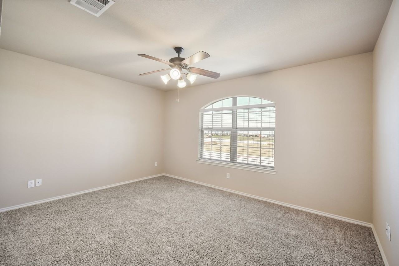 1420B Muirfield Bend Dr - Photo 6 of 28