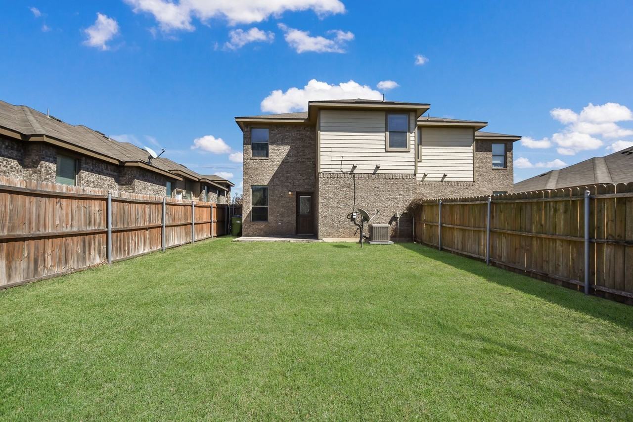1420 Muirfield Bend Dr - Photo 5 of 28