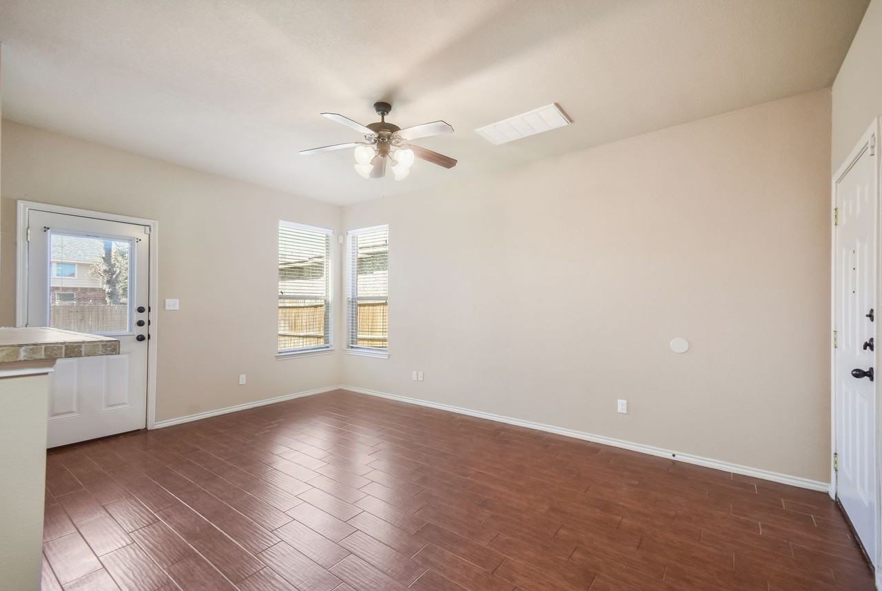 1420B Muirfield Bend Dr - Photo 7 of 28