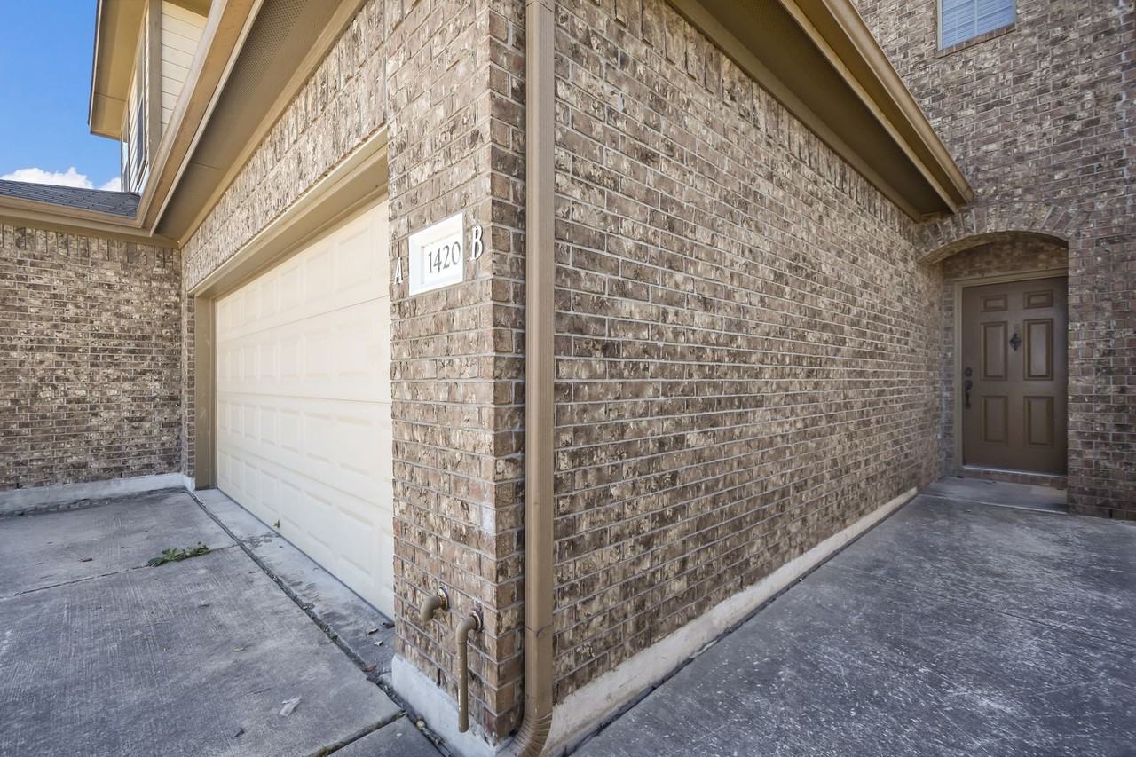 1420B Muirfield Bend Dr - Photo 3 of 28