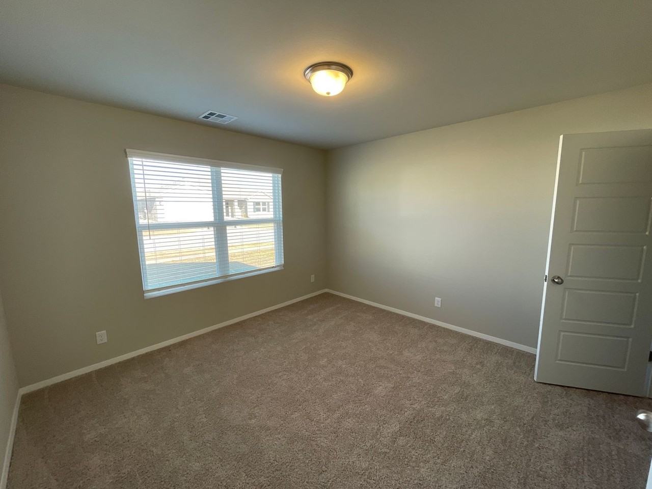 7420 E 158th St S - Photo 5 of 22