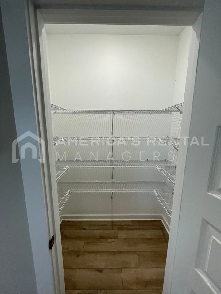 9307 Havenridge Loop - Photo 7 of 29