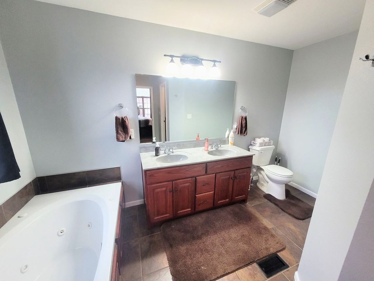 22929 Revelation Rd - Photo 3 of 11