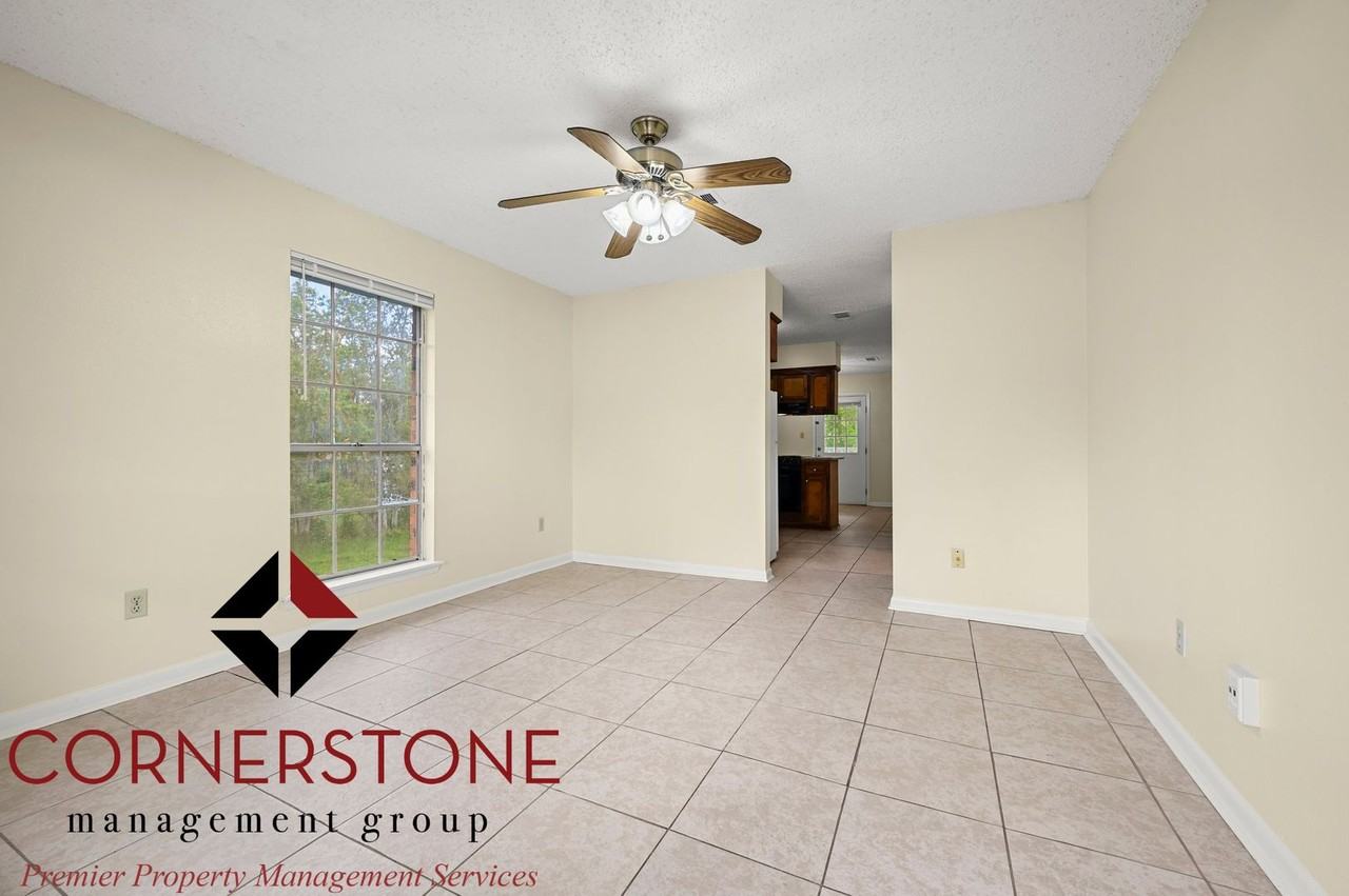 14825 Forest Grove Avenue - Photo 3 of 11