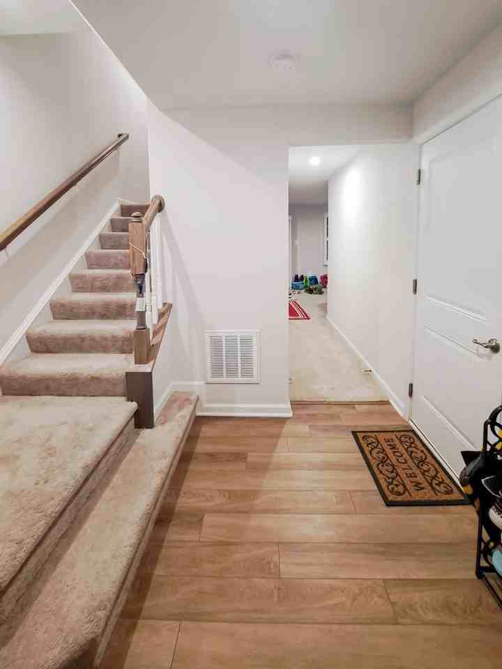 103 Caswell Dr - Photo 2 of 35