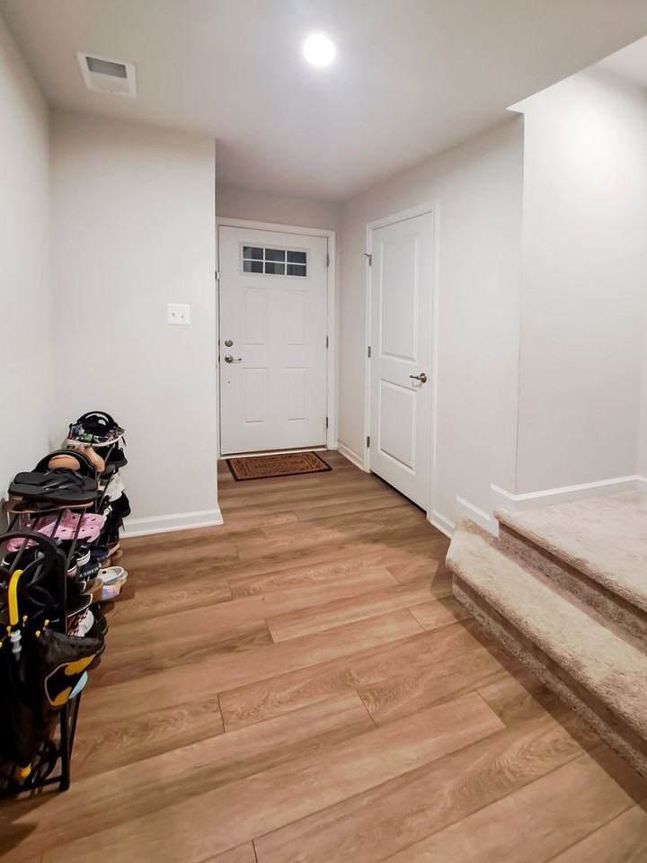 103 Caswell Dr - Photo 3 of 35