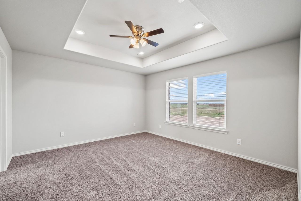 8807 N County Road 3200 - Photo 7 of 29