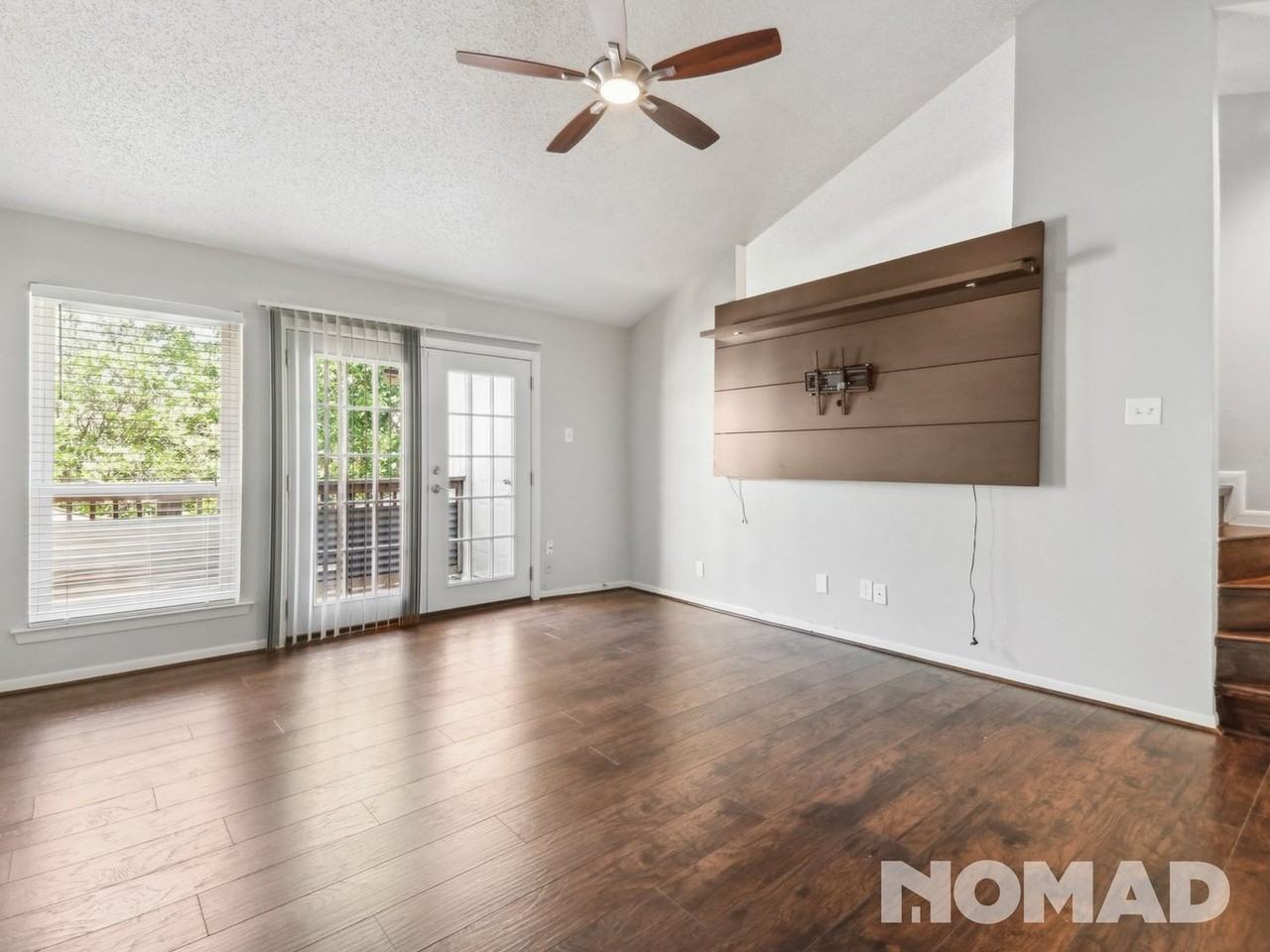 2908 Country Place Cir - Photo 6 of 35