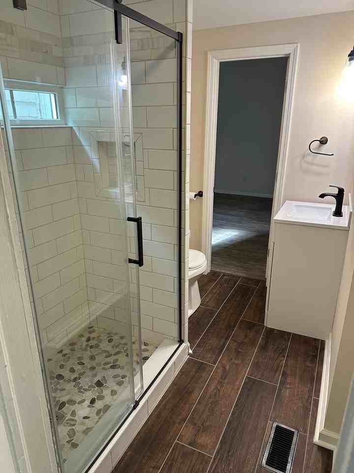 53 Jefferson St Apt B - Photo 2 of 8