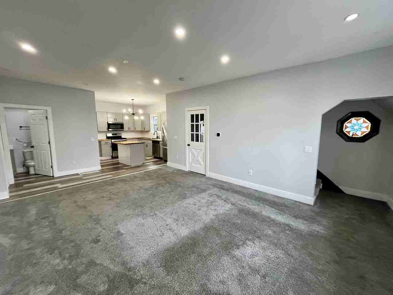 123 Whitney Place- FRBO - Photo 2 of 22