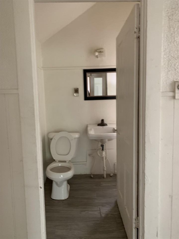 611 West Marion Street - Photo 2 of 3