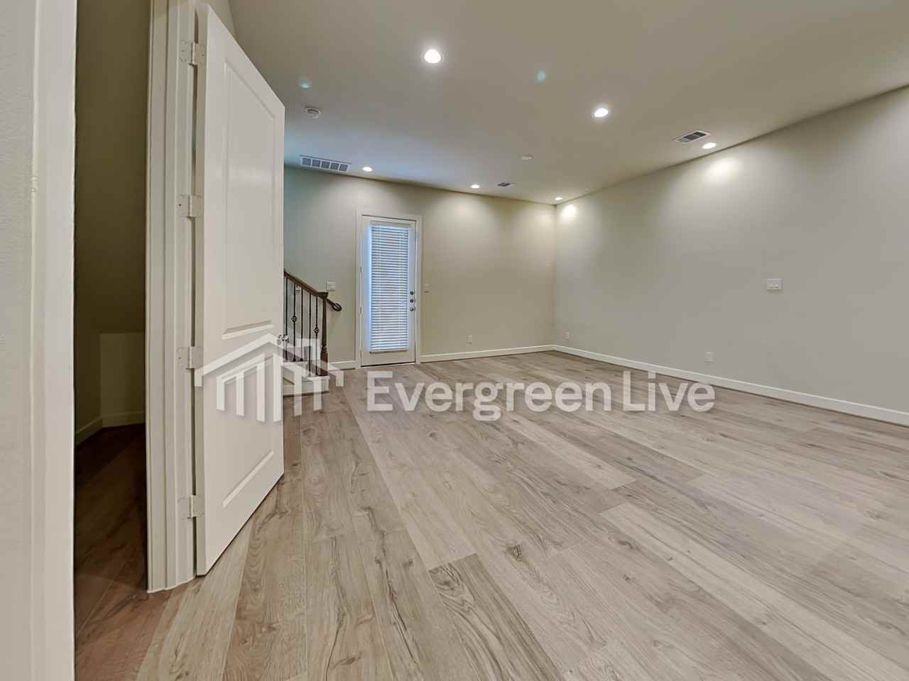 5734 Quinn Landing Ln - Photo 5 of 16