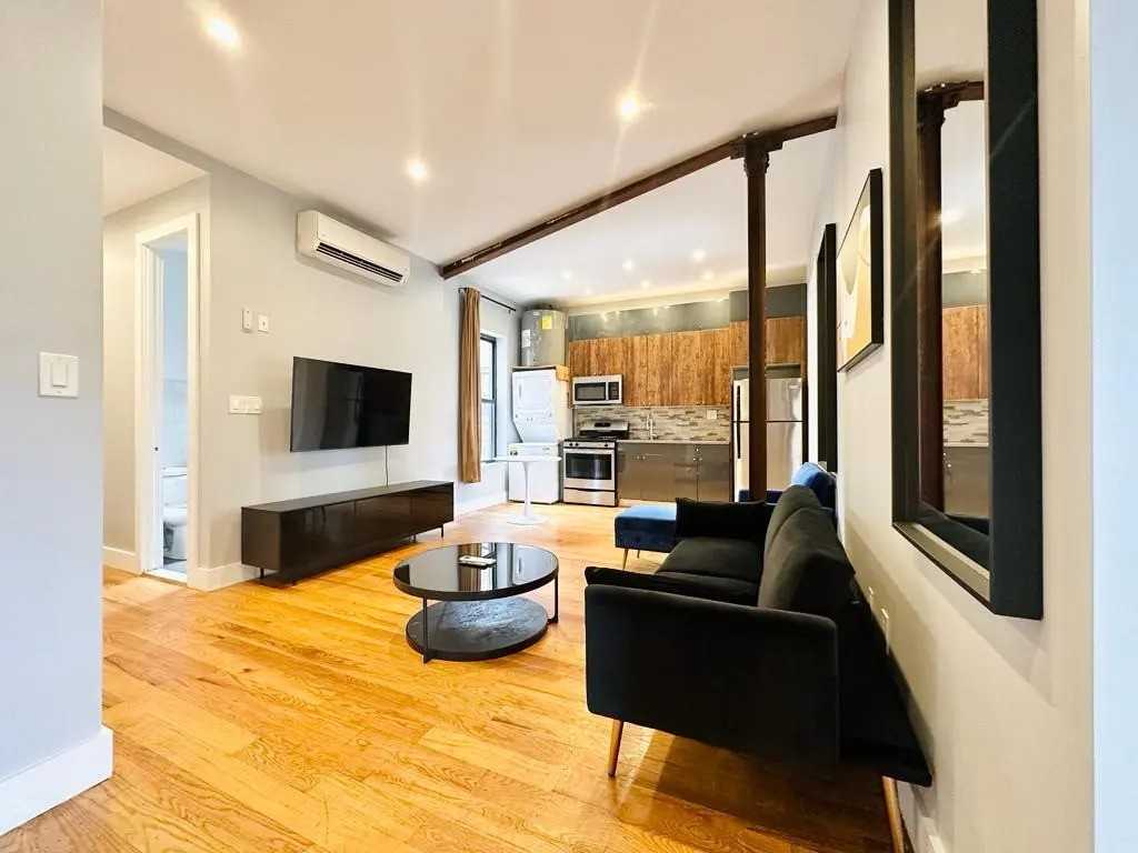 33 Lenox Road #492 - Photo 3 of 6