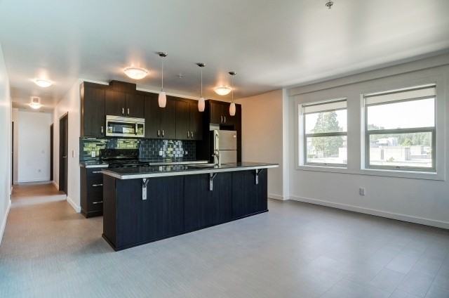 Park Place Apartments | 877 East Park Street - Photo 2 of 22