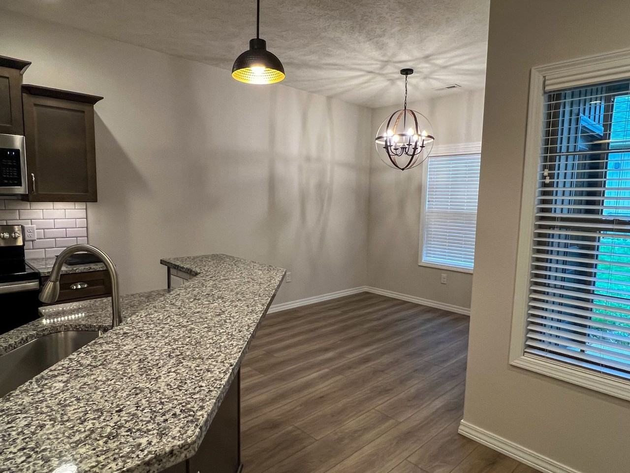 3021 W Cardinal St - Photo 4 of 22