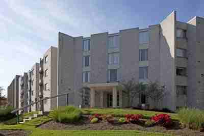 Knightsbridge - Photo 2 of 4