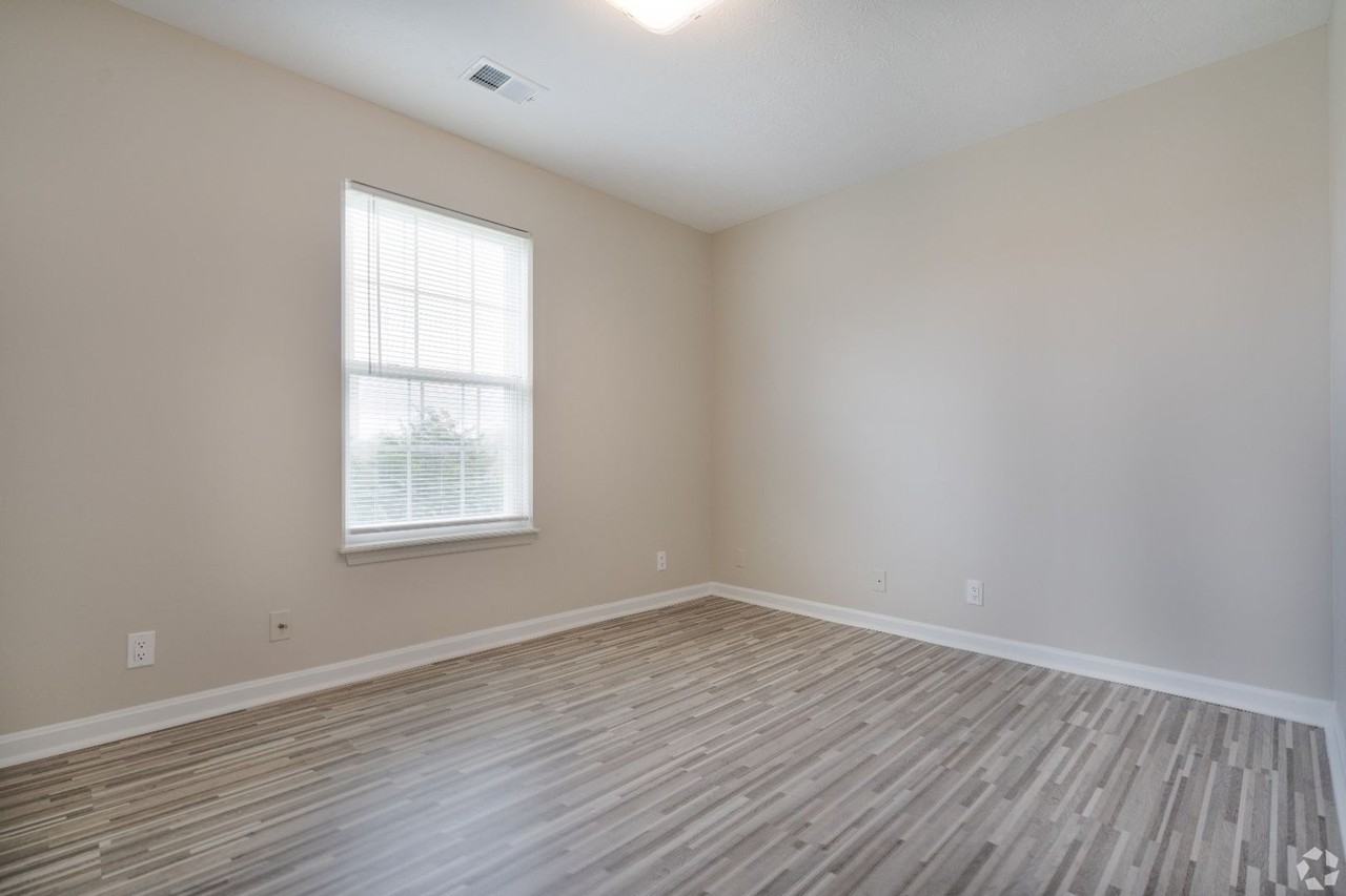 Green Valley Apartments - Photo 7 of 16