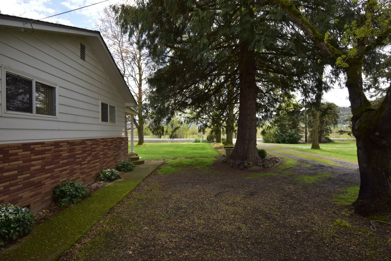 34885 Lake Creek Dr - Photo 3 of 30