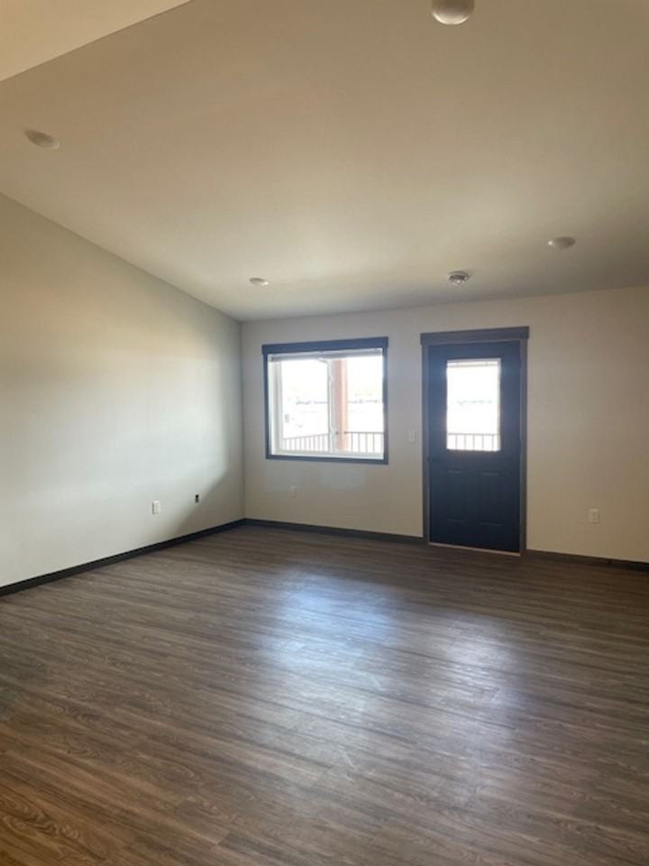 Bartlett Crossing - Photo 2 of 50