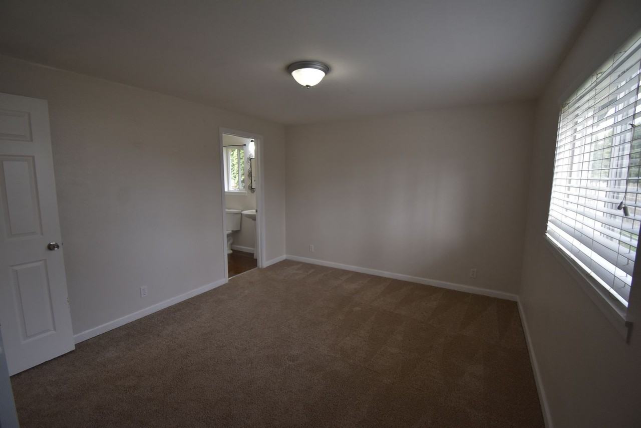 3135 Quail Pl - Photo 3 of 27