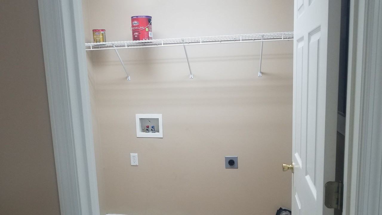 2311 S Sherwood Dr - Photo 3 of 20