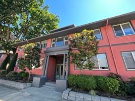 featured image of 2500 Ne Hoyt St