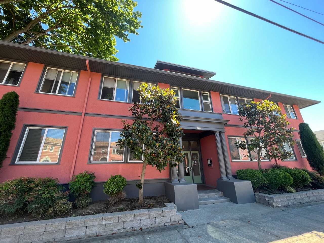 Rose Court by Star Metro - Photo 2 of 5