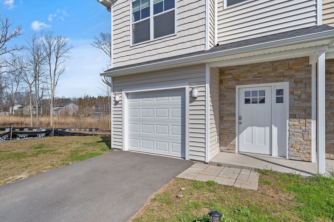 22 Florentine Cir - Photo 2 of 37