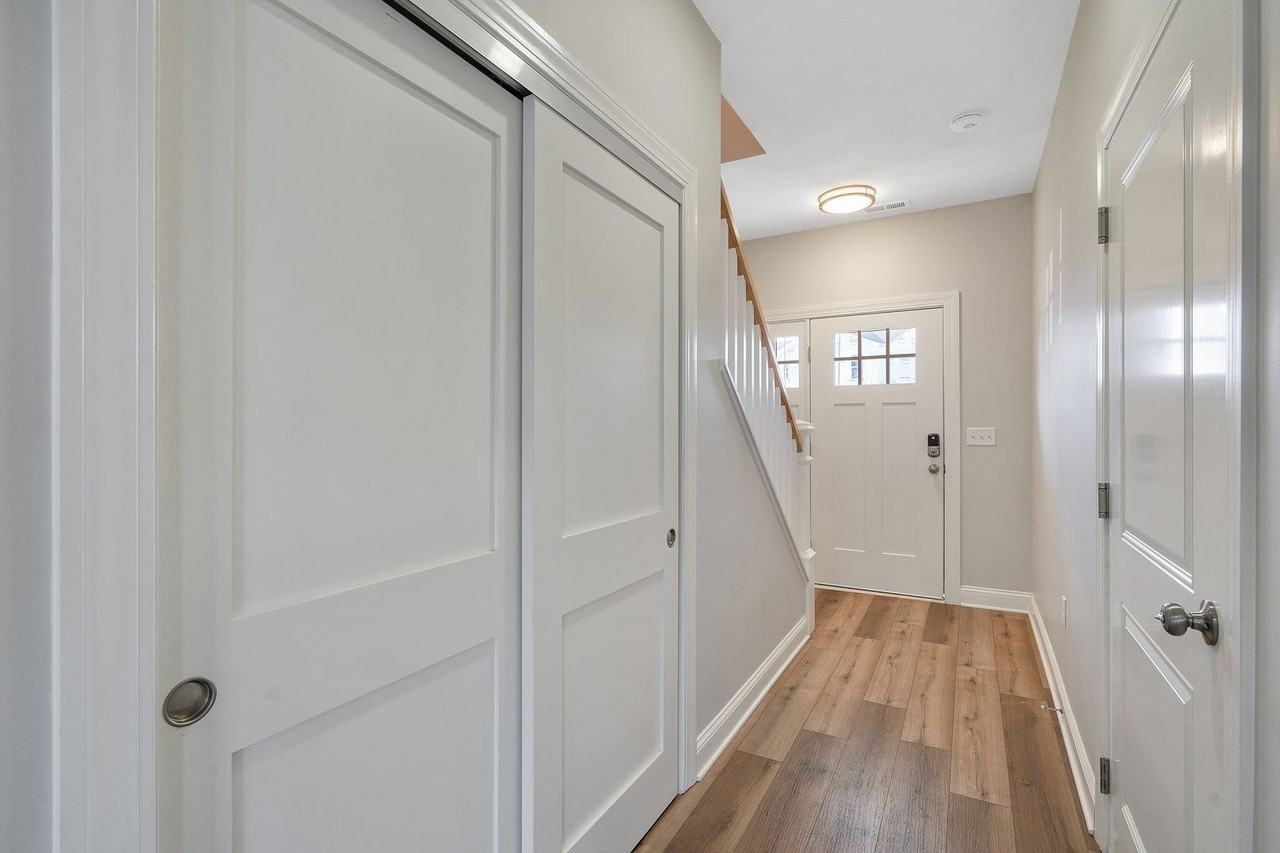 22 Florentine Cir - Photo 3 of 37