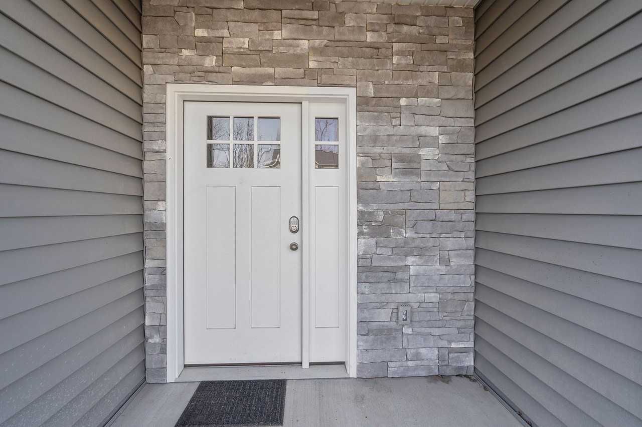 9 Florentine Cir - Photo 3 of 35