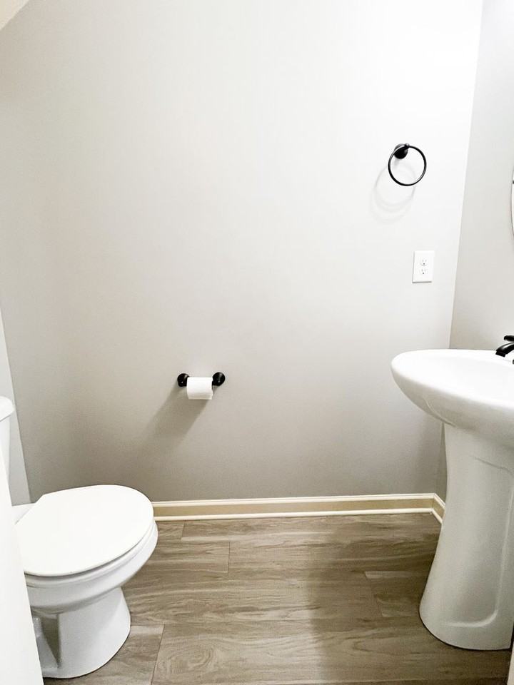 2291 Mccormick Ln - Photo 5 of 8