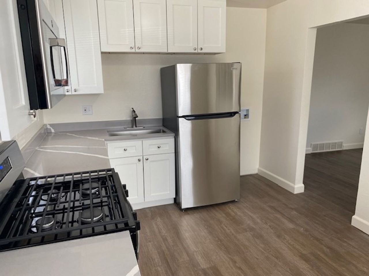 2765 W 2nd Ave - Photo 3 of 17