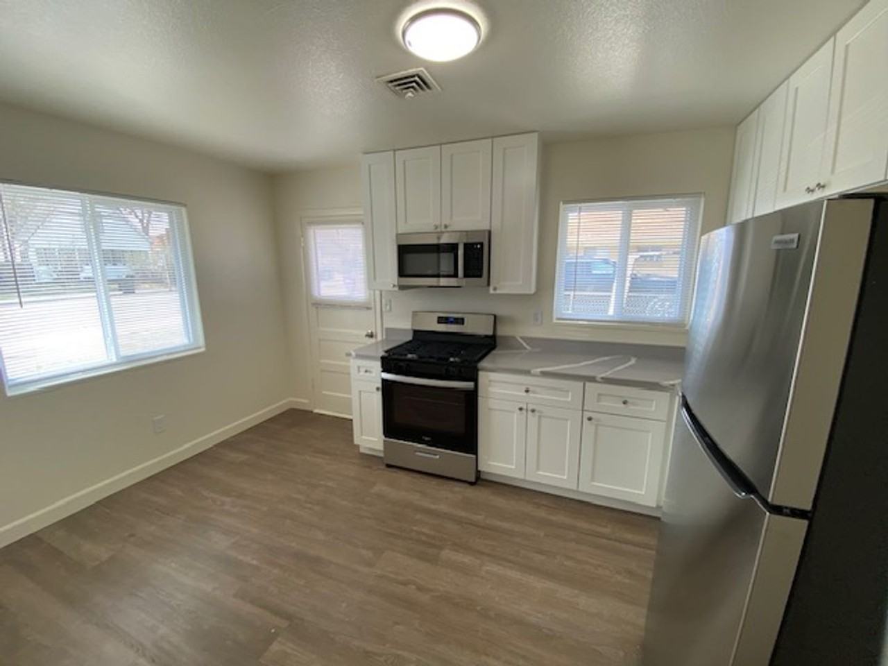 2765 W 2nd Ave - Photo 4 of 17