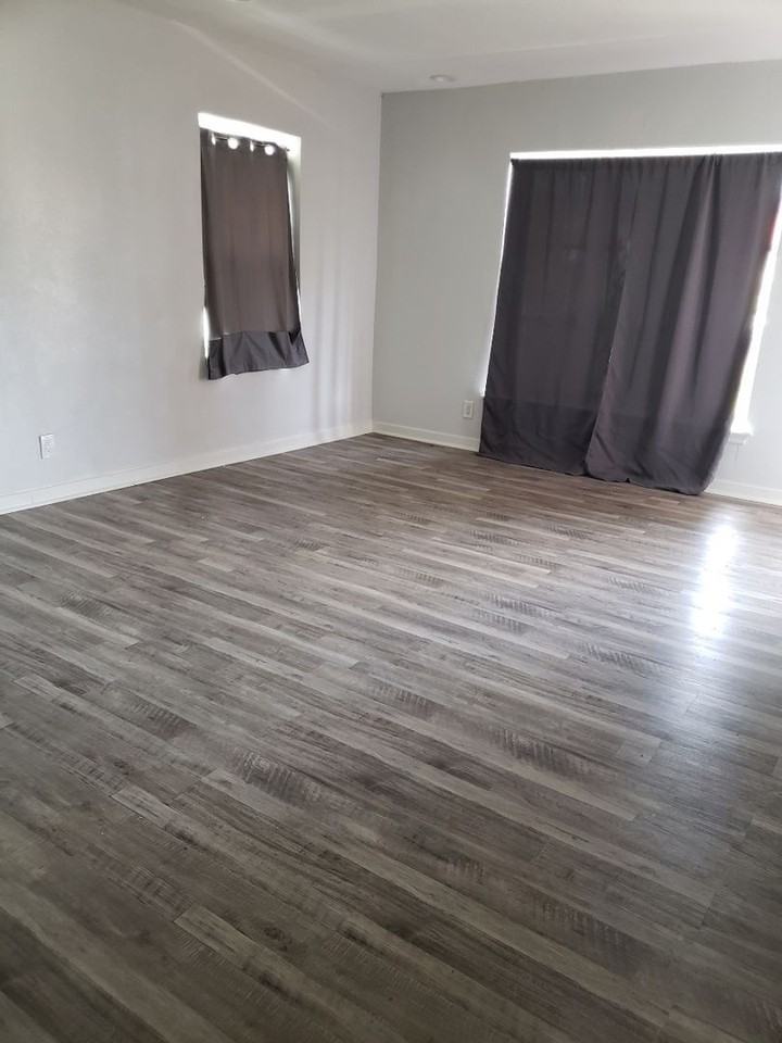 2715 W Roosevelt Dr - Photo 2 of 12