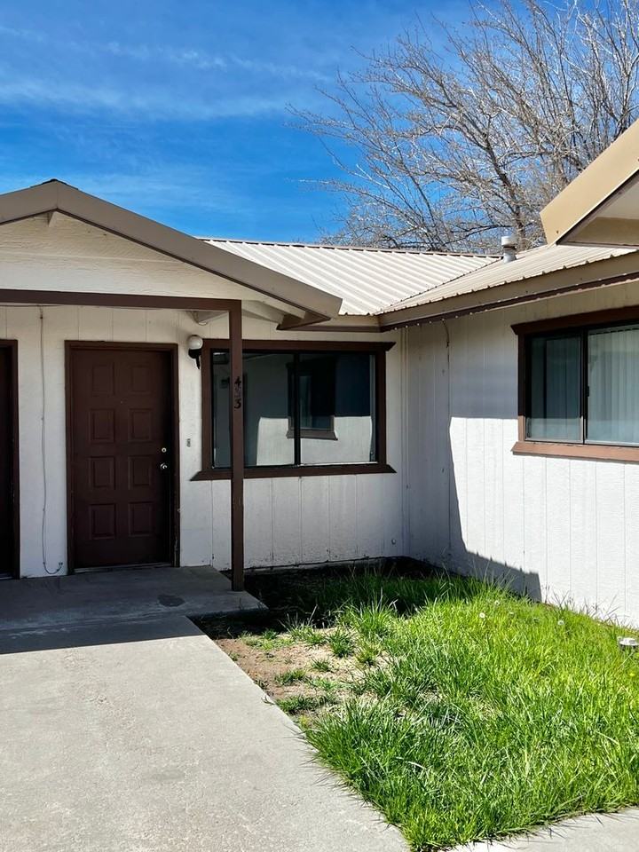 433 Timothy Way - Photo 2 of 9