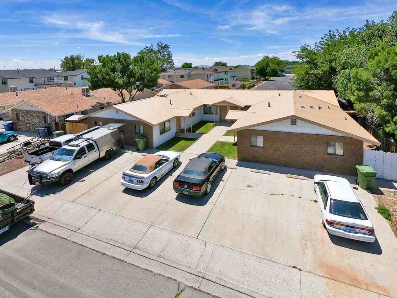 433 Timothy Way - Photo 3 of 9