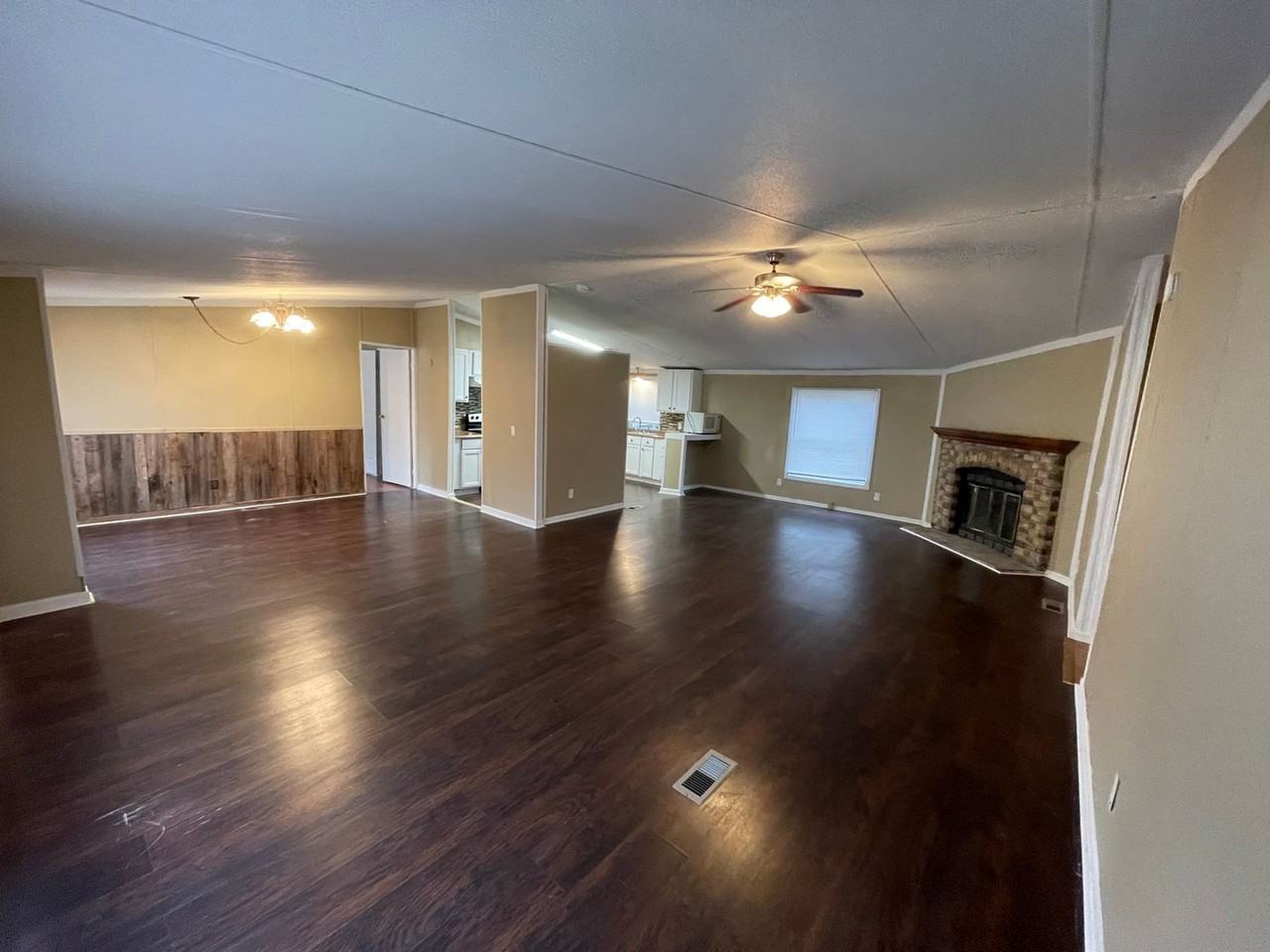 519 Royal Oak Dr - Photo 2 of 27