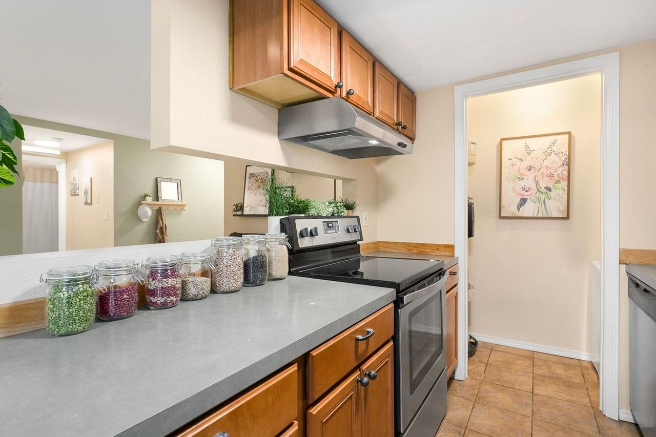 226 Broadway #22 - Photo 7 of 17