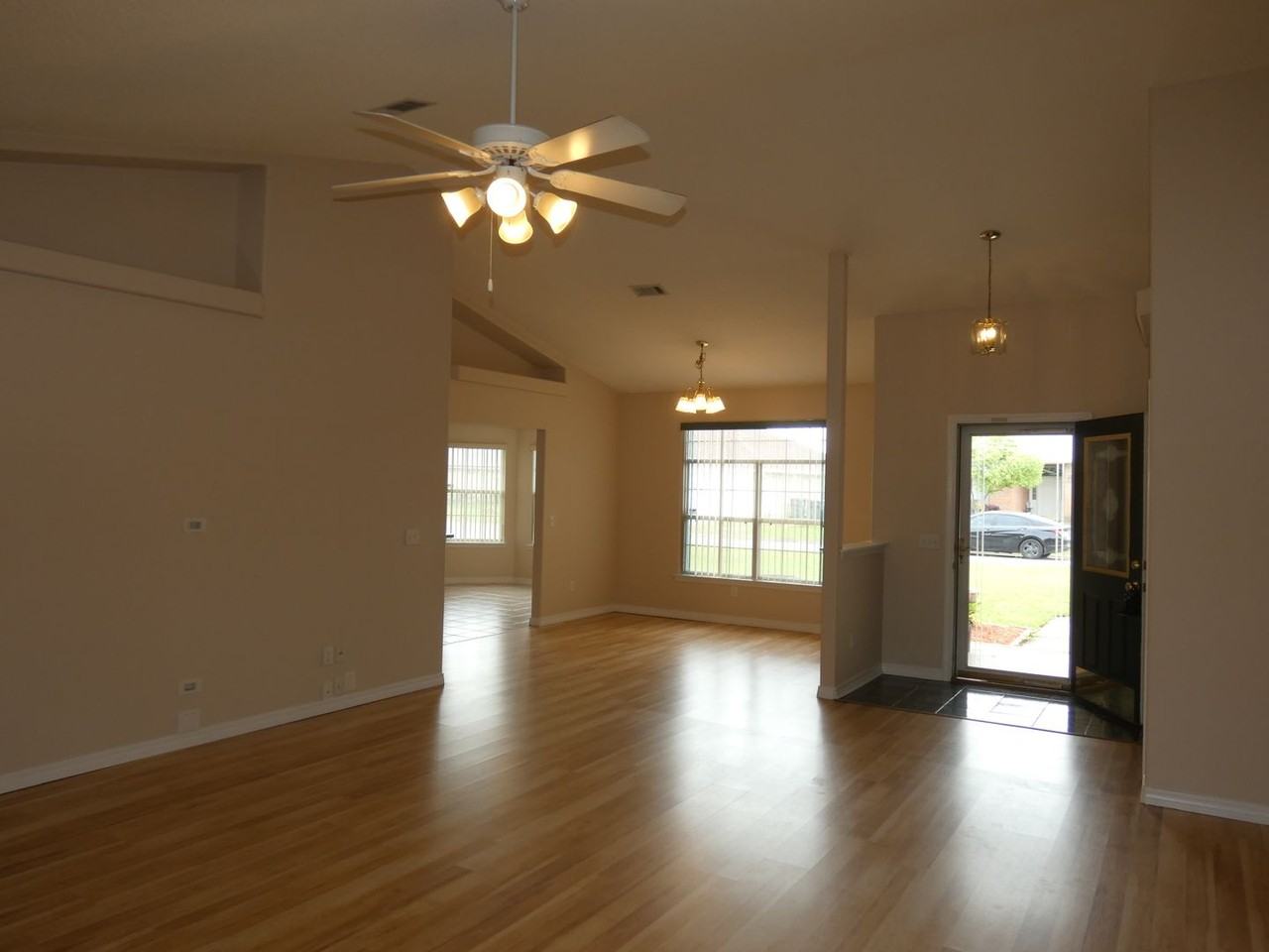 5172 Zachary Blvd - Photo 5 of 22