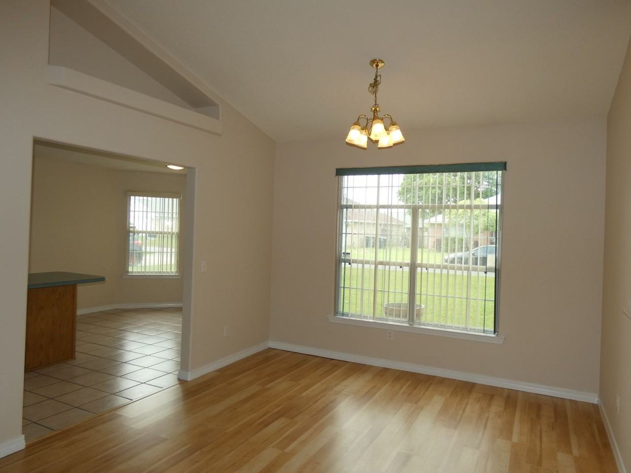 5172 Zachary Blvd - Photo 6 of 22