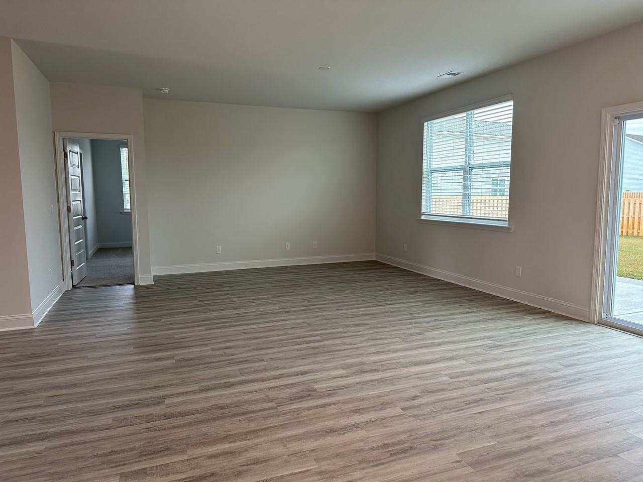 487 Logging Hill Dr - Photo 2 of 17