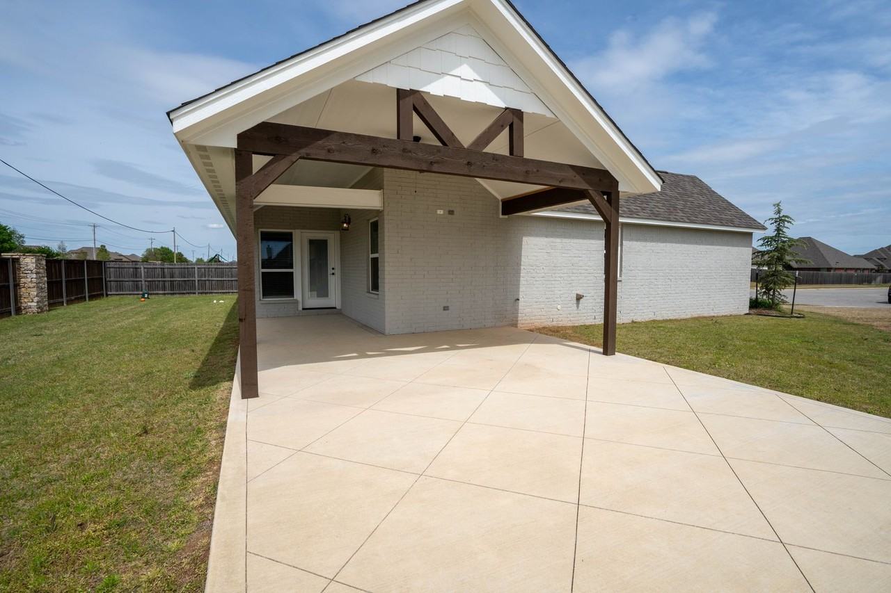 4522 S 177th East Pl - Photo 3 of 22