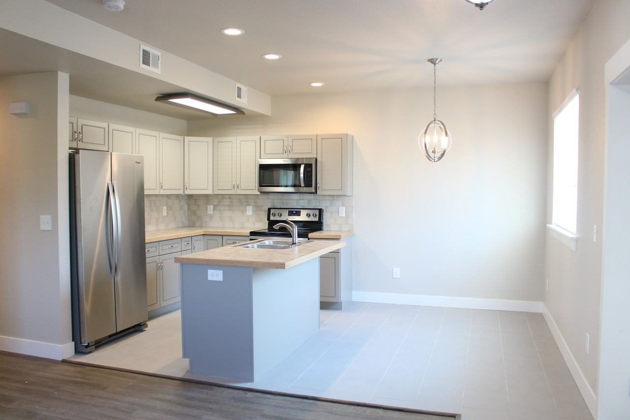 24 Walnut St. - Photo 3 of 7