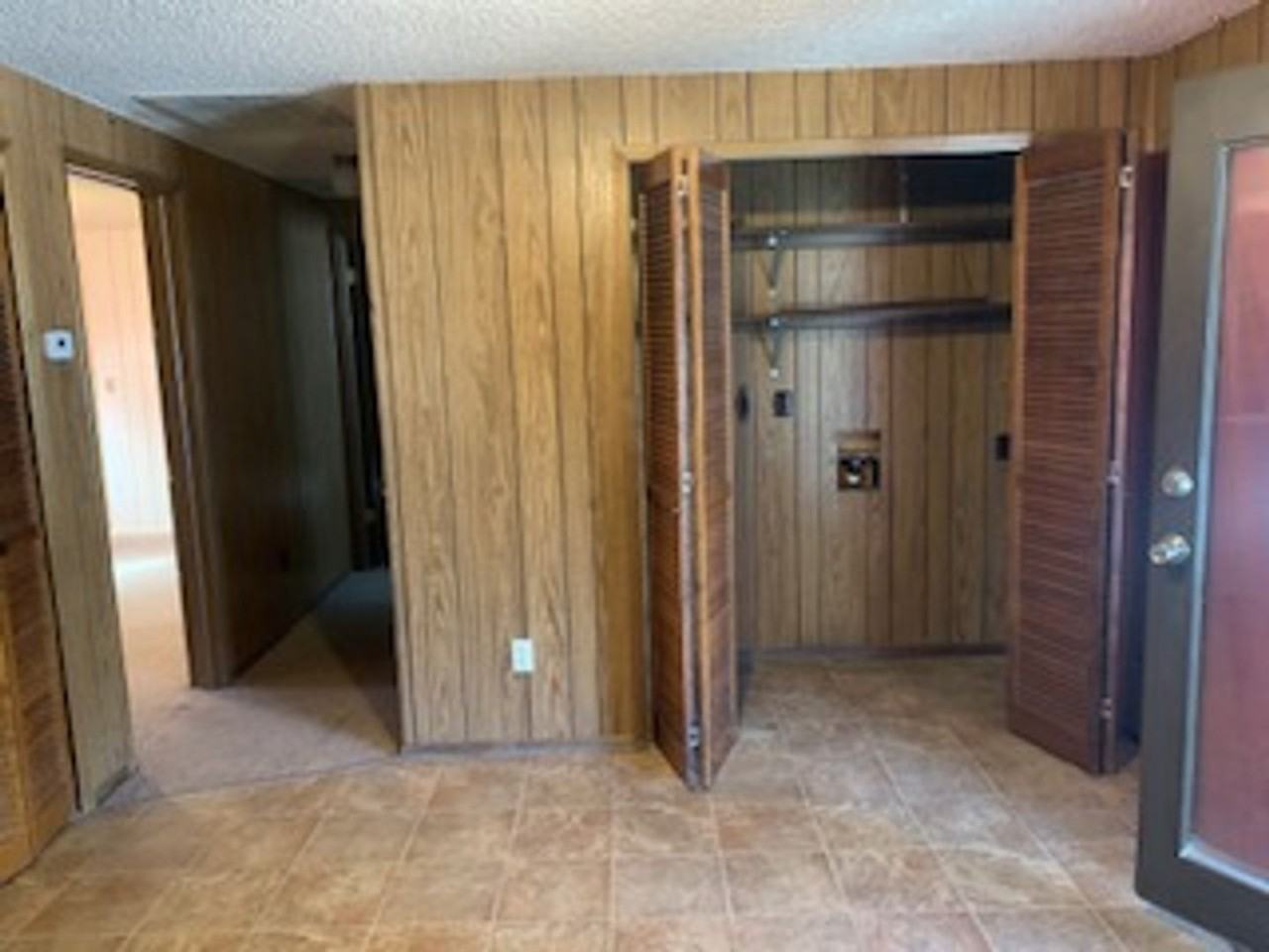 1140 College Ave - Photo 3 of 17