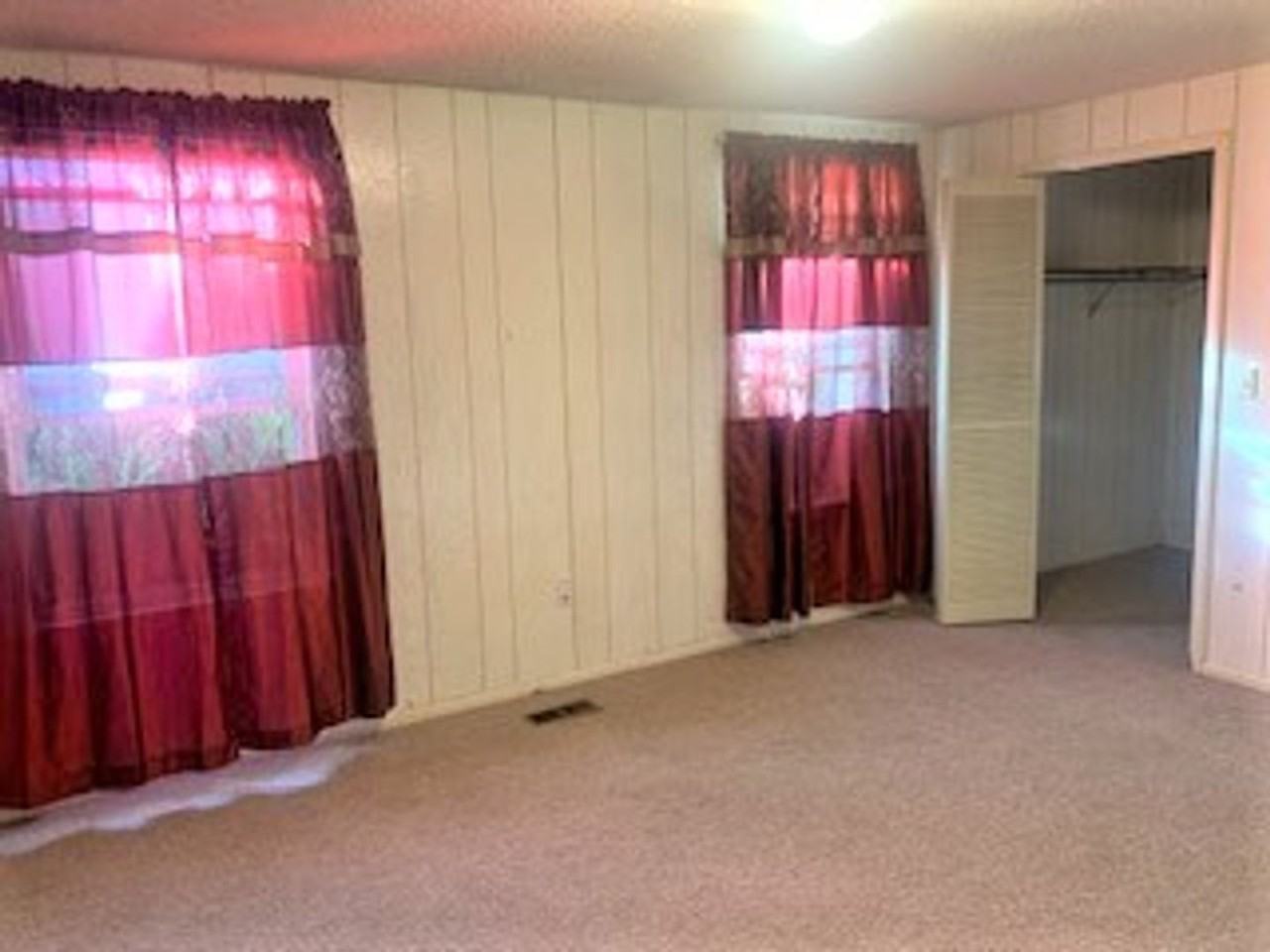 1140 College Ave - Photo 2 of 17