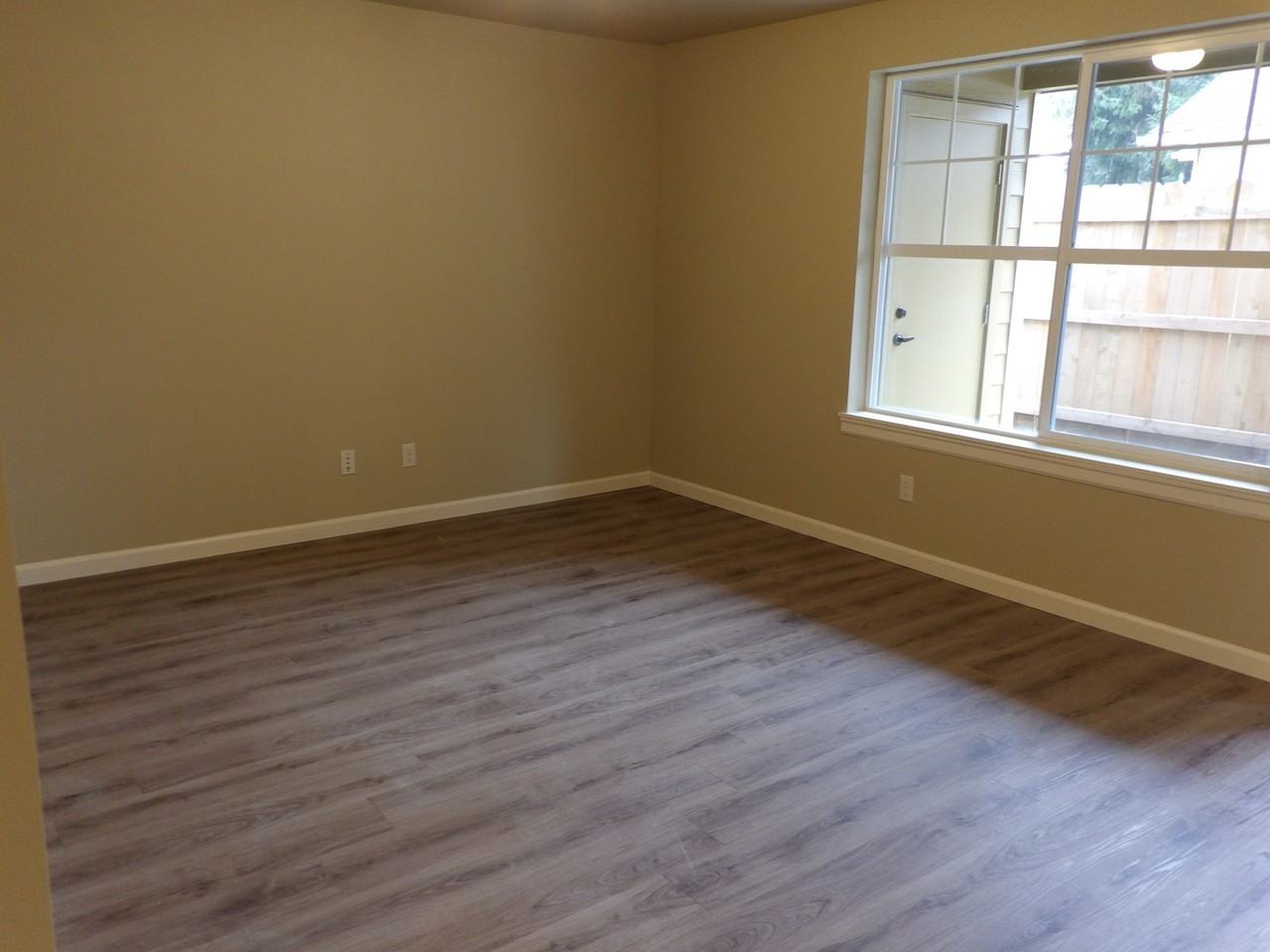 690 Se 5th Ave #102 - Photo 2 of 18