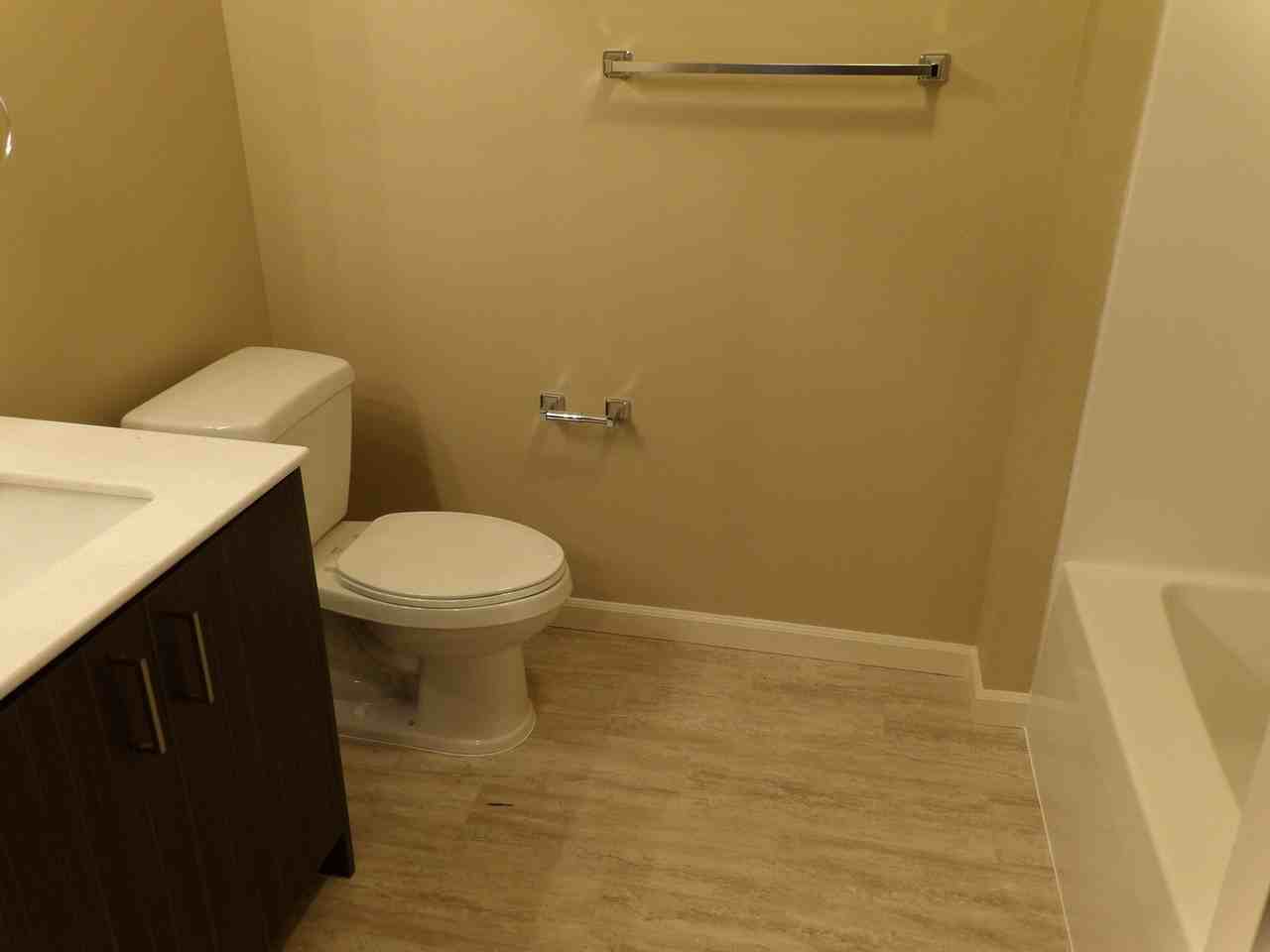 690 Se 5th Ave #102 - Photo 7 of 18