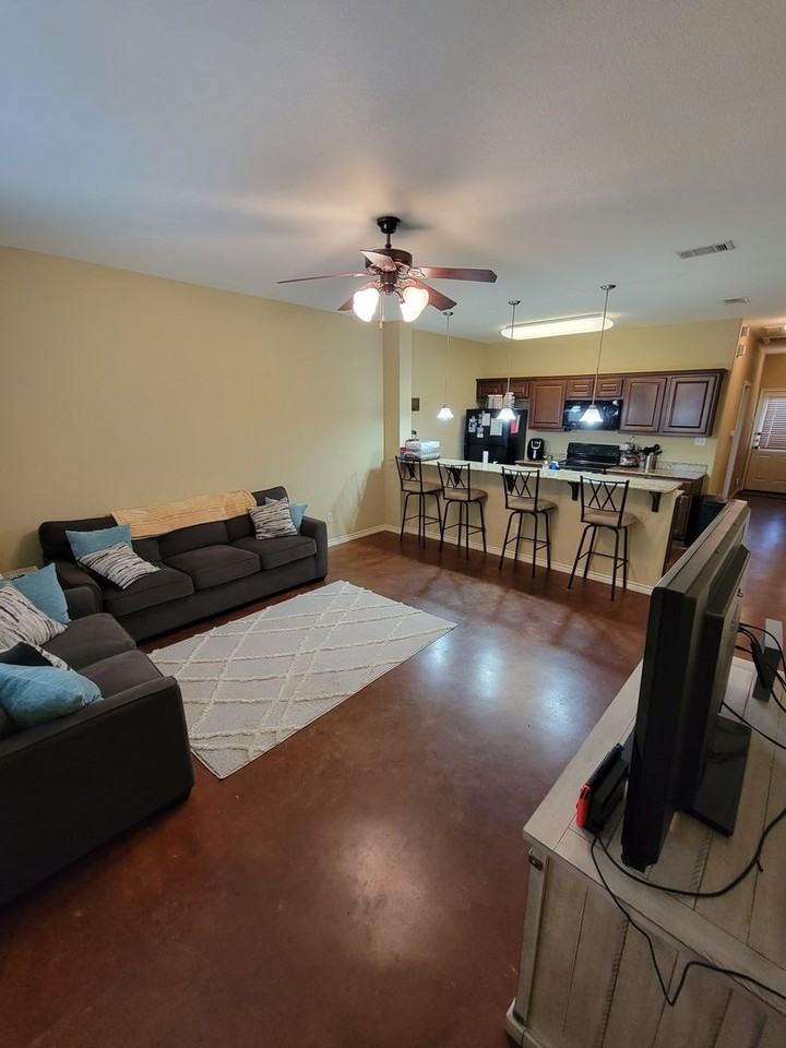 3326 General Pkwy - Photo 3 of 17